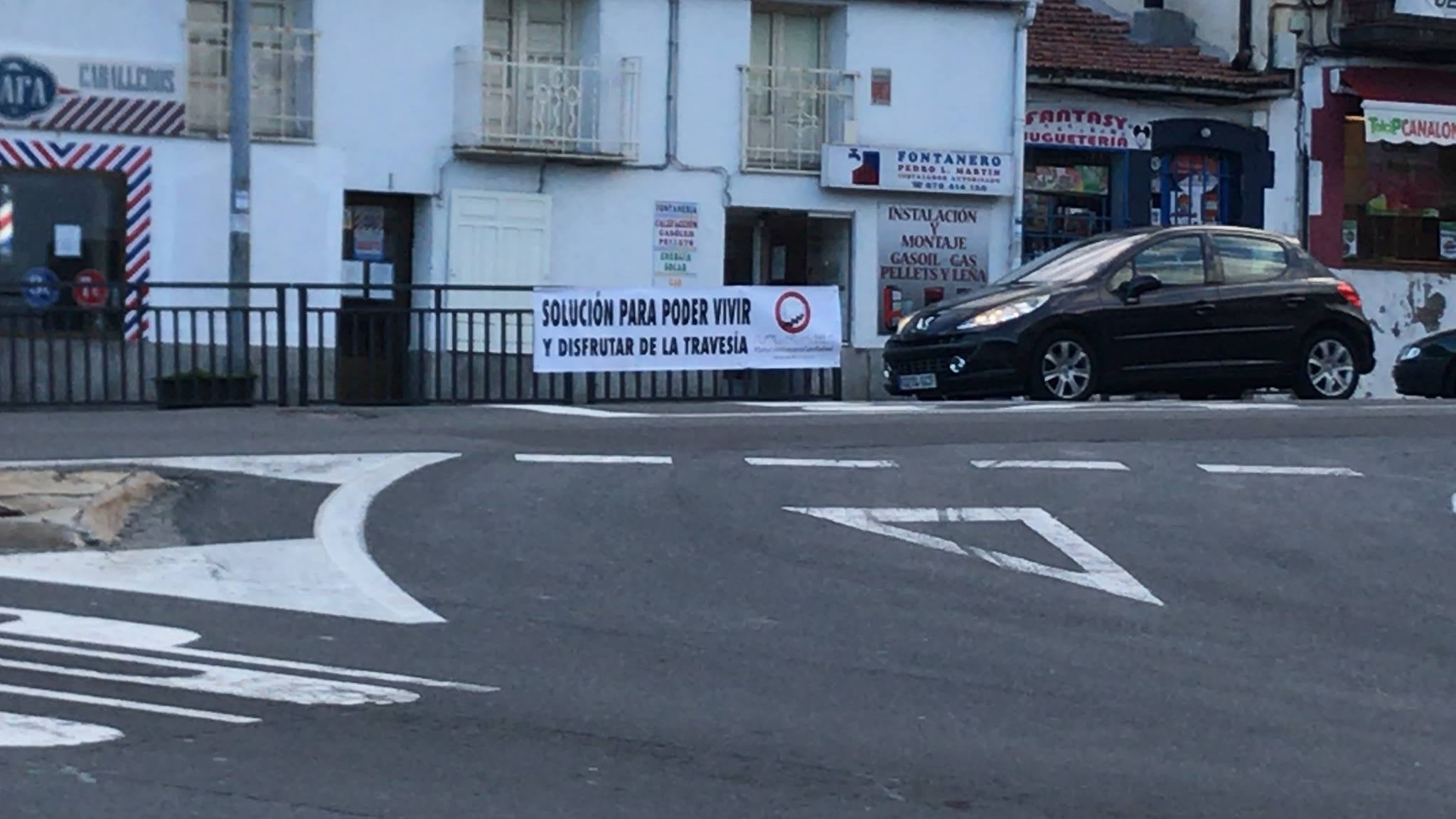 La Plataforma que defiende una solución para la travesía de San Rafael exige al Gobierno que no oculte información La Plataforma que defiende una solución para la travesía de San Rafael exige al Gobierno que no oculte información