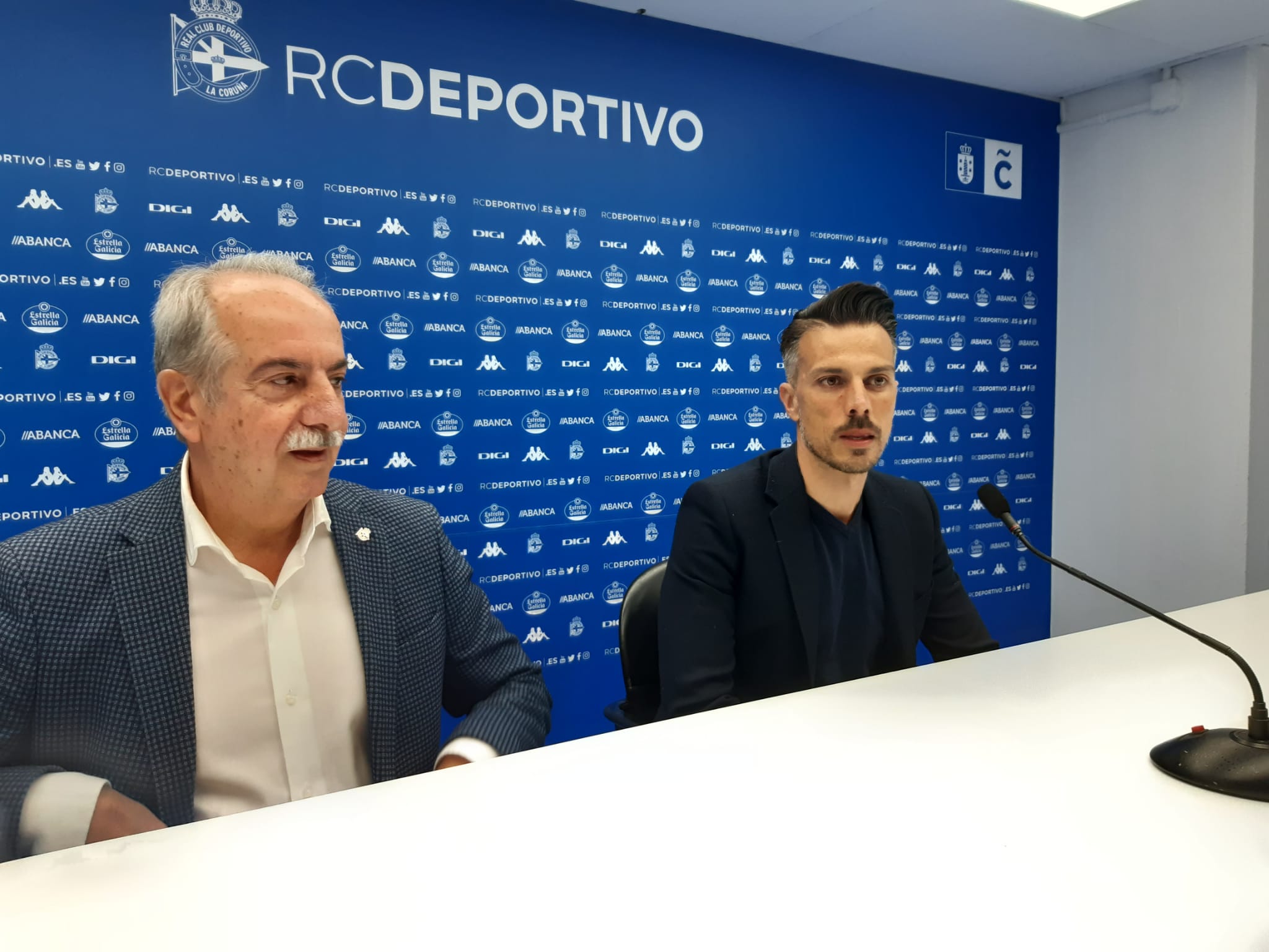 Rubén de la Barrera, a cañón con Trilli, con Mella, con la cantera, mientras que Couceiro tardó en destituir a Cano porque no quiere presidir una trituradora Rubén de la Barrera, a cañón con Trilli, con Mella, con la cantera, mientras que Couceiro tardó en destituir a Cano porque no quiere presidir una trituradora