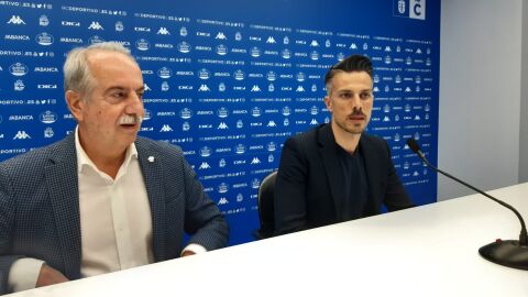 Presentaci&oacute;n en Riazor como nuevo entrenador. 
