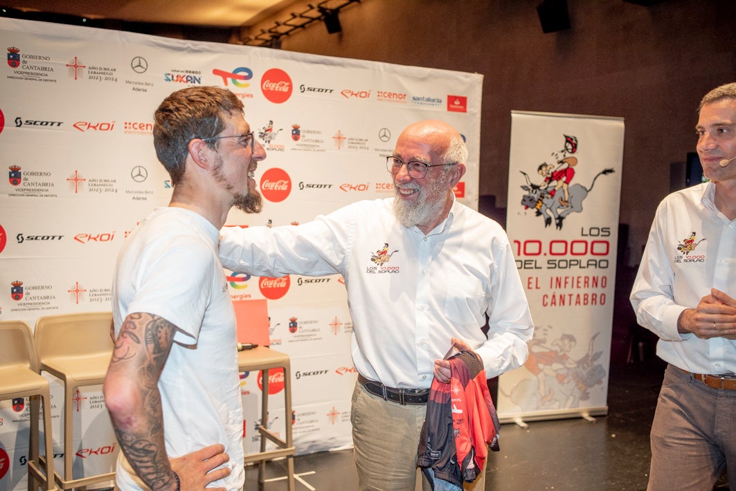 Ángel Madrazo: "Si gano la etapa en Bejes de La Vuelta vuelvo a casa en bici" Ángel Madrazo: "Si gano la etapa en Bejes de La Vuelta vuelvo a casa en bici"