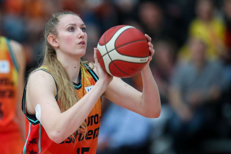 Lauren Cox no seguirá en Valencia Basket Lauren Cox no seguirá en Valencia Basket
