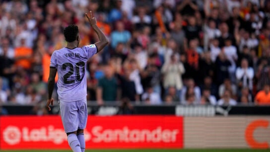 Vinicius se marcha expulsado de Mestalla