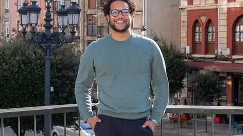 Keruin Martínez, candidato IU-Podemos a la alcaldía de Santander Keruin Martínez, candidato IU-Podemos a la alcaldía de Santander