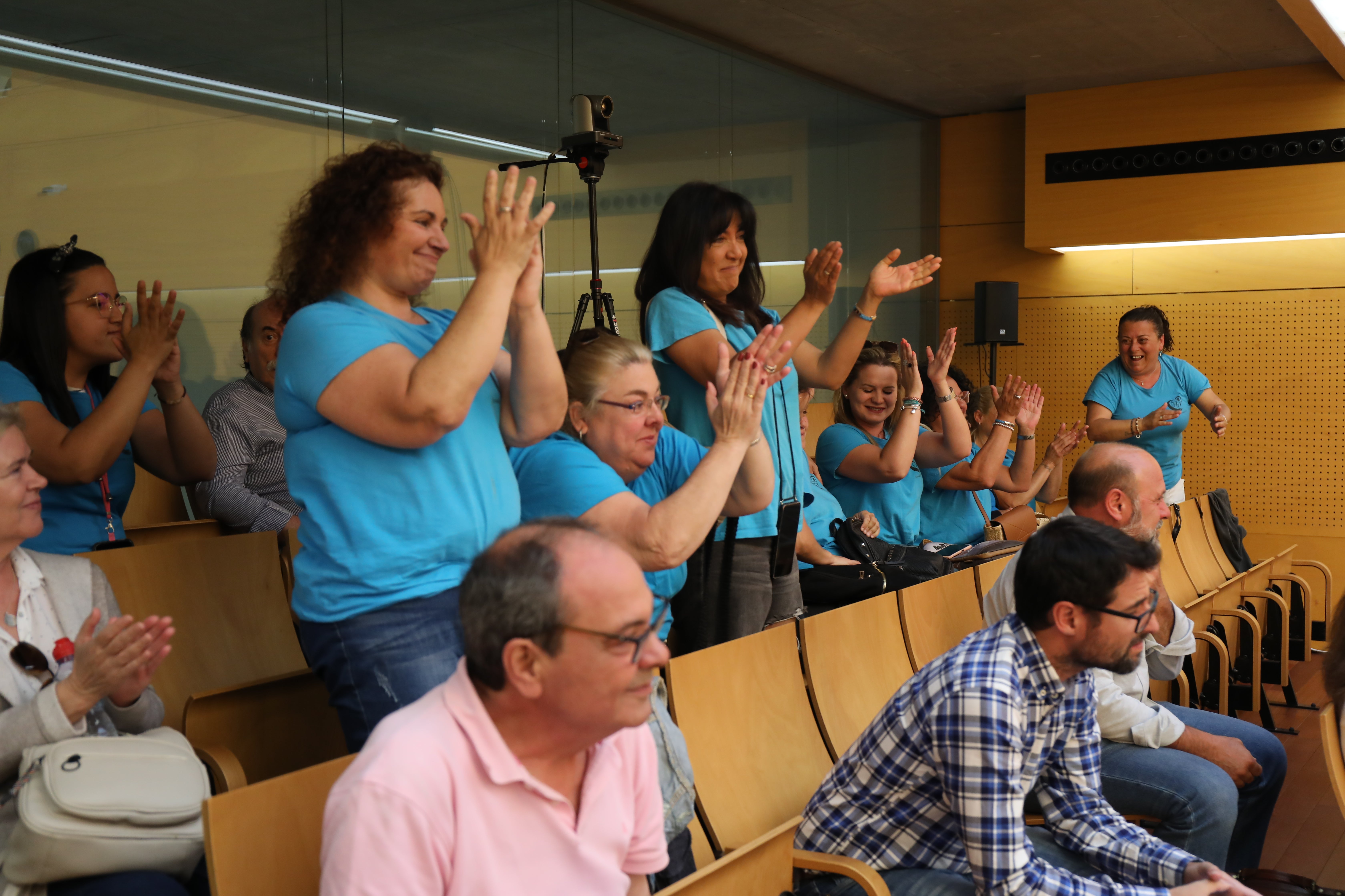 El pleno de San Fernando municipaliza por unanimidad la Ayuda a Domicilio El pleno de San Fernando municipaliza por unanimidad la Ayuda a Domicilio