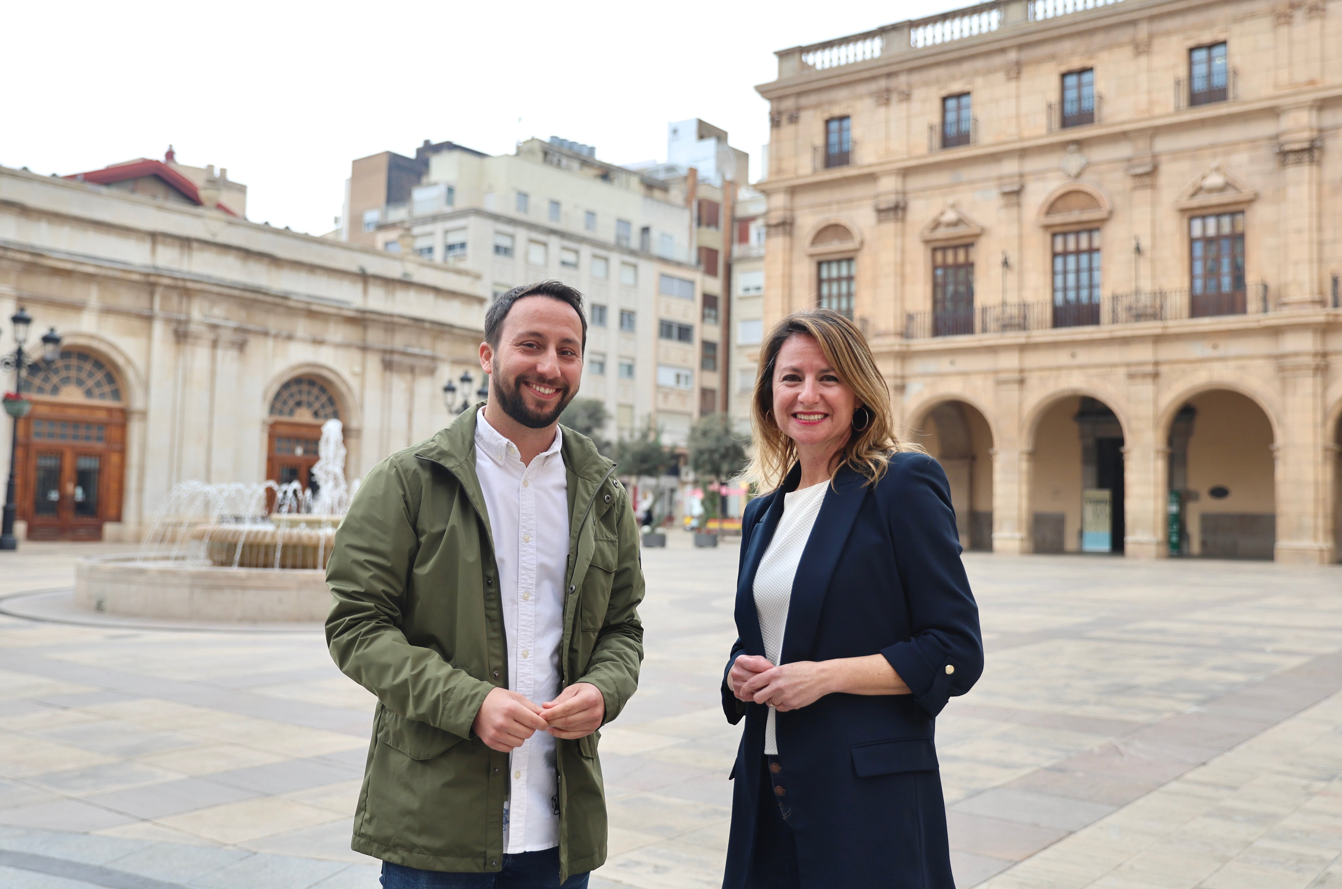 El PP condena la campaña "barriobajera" del PSOE y se desvincula de las pintadas El PP condena la campaña "barriobajera" del PSOE y se desvincula de las pintadas