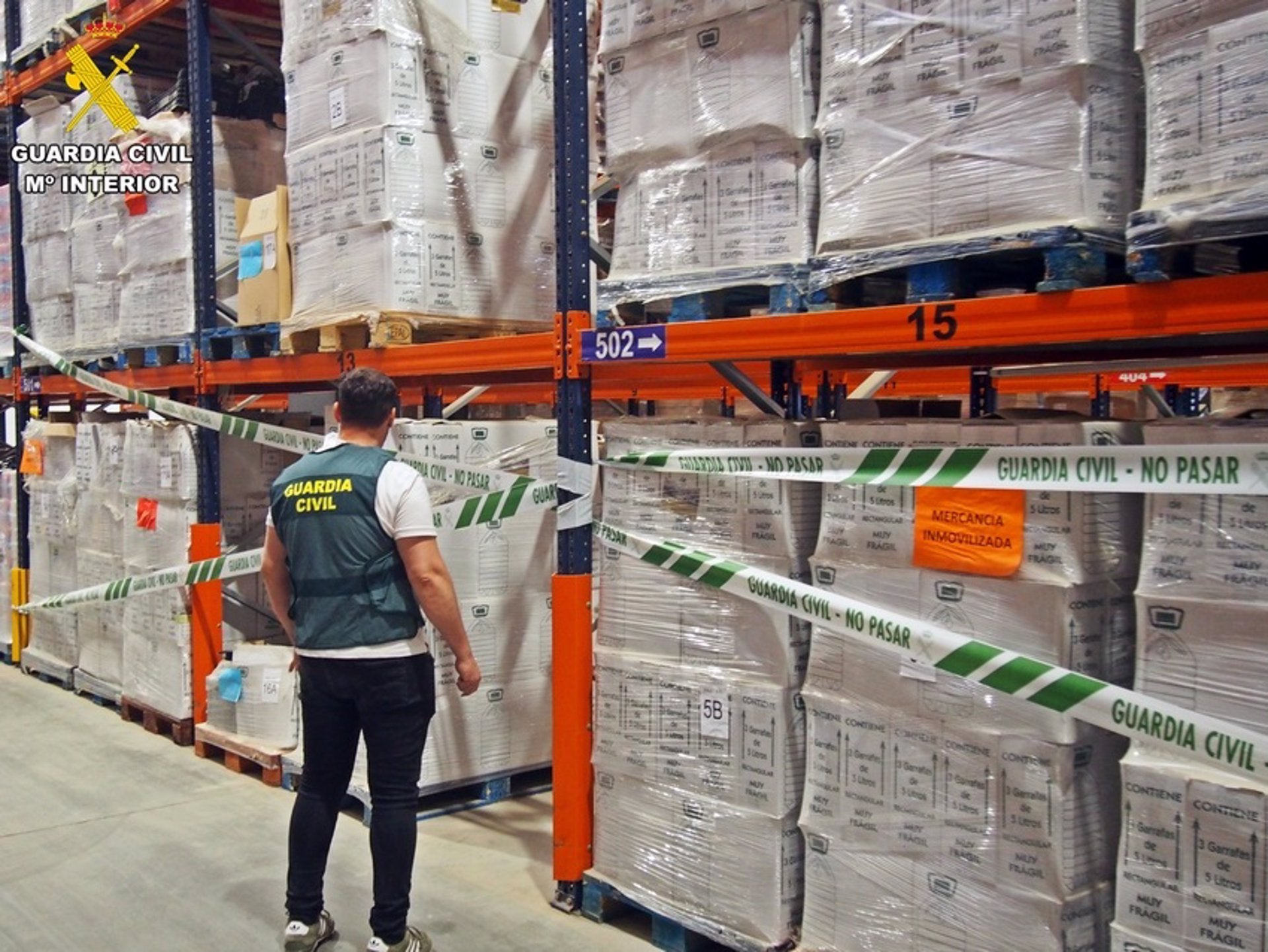 La Guardia Civil investiga a nueve personas, dos de ellas en la provincia de Badajoz, por el fraude del aceite de oliva La Guardia Civil investiga a nueve personas, dos de ellas en la provincia de Badajoz, por el fraude del aceite de oliva