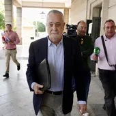 El fiscal tiene tres días para decidir sobre la entrada en prisión de Griñán tras recibir el nuevo informe El fiscal tiene tres días para decidir sobre la entrada en prisión de Griñán tras recibir el nuevo informe