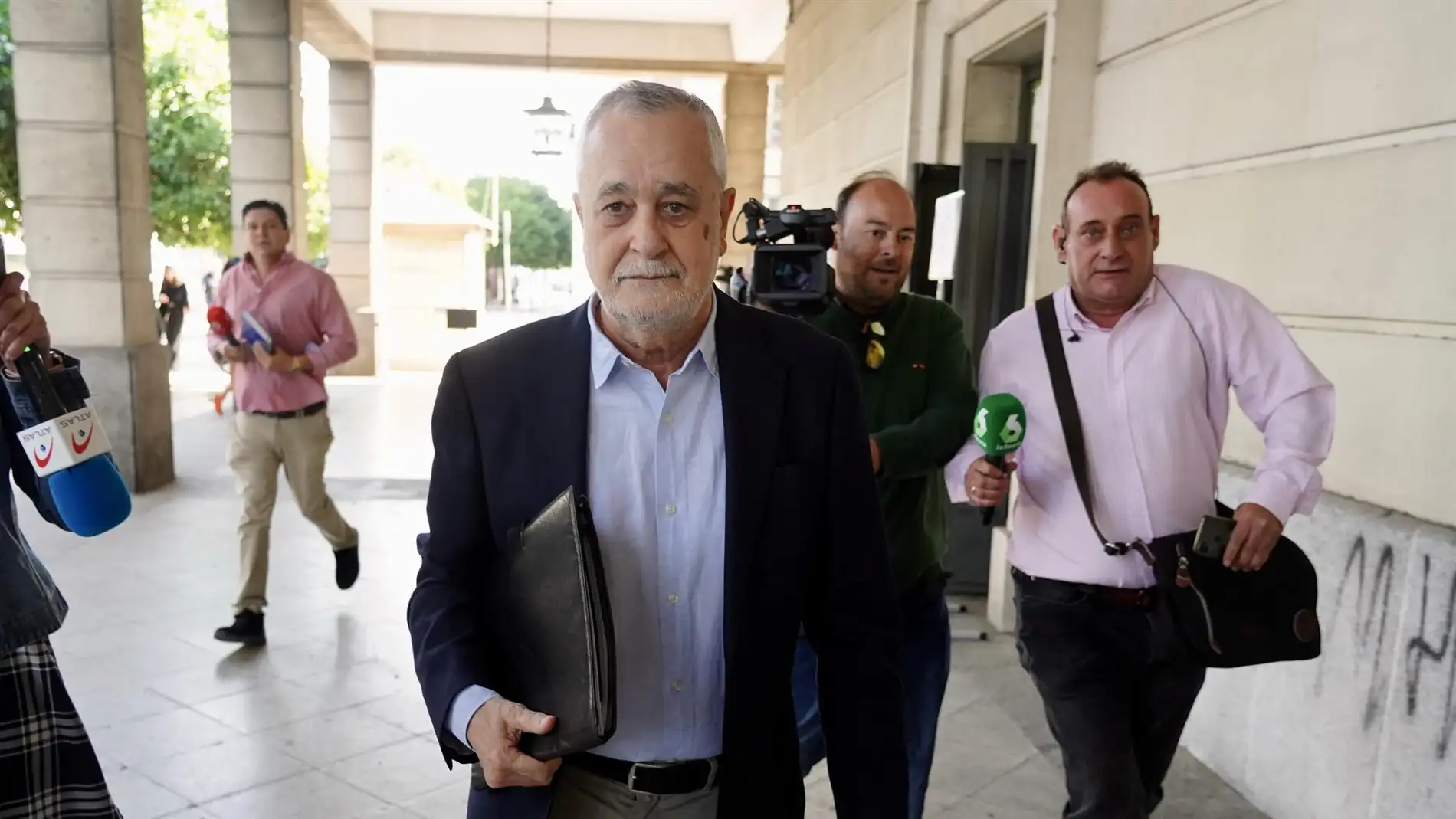 El fiscal tiene tres días para decidir sobre la entrada en prisión de Griñán tras recibir el nuevo informe