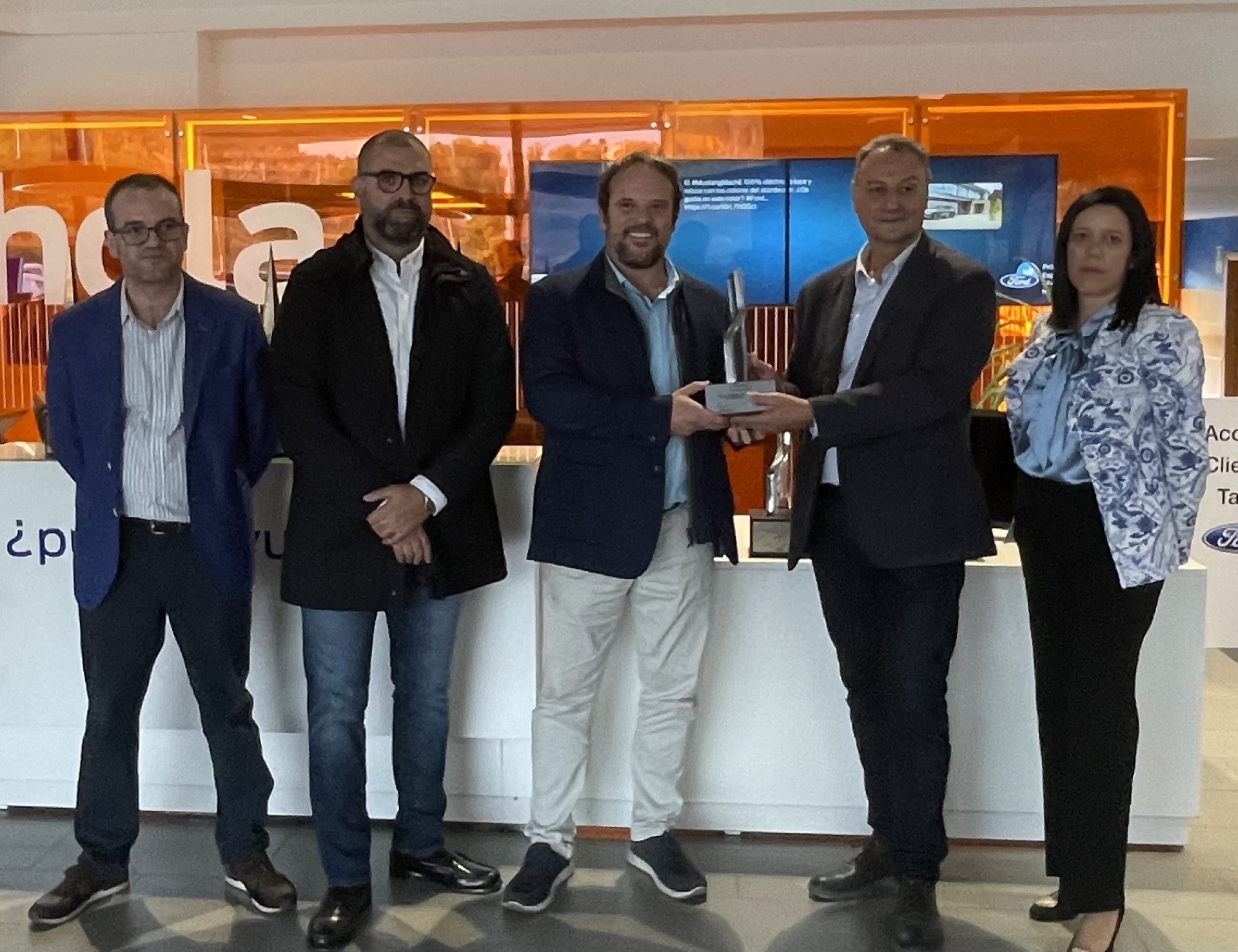Autonáutica recibe su decimotercer President's Award que reconoce la excelencia en atención al cliente Autonáutica recibe su decimotercer President's Award que reconoce la excelencia en atención al cliente