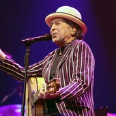 Joaquín Sabina durante su concierto en el Wizink Center de Madrid, dentro de su actual gira "Contra todo pronóstico". Joaquín Sabina durante su concierto en el Wizink Center de Madrid, dentro de su actual gira "Contra todo pronóstico".