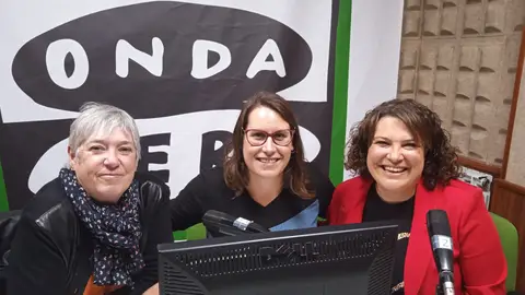 María José Izquierdo (Centro Histórico), Patricia Blasco (Fuenfresca) y Lucía Caballero (barrio del Carmen) TERTULIA VECINOS
