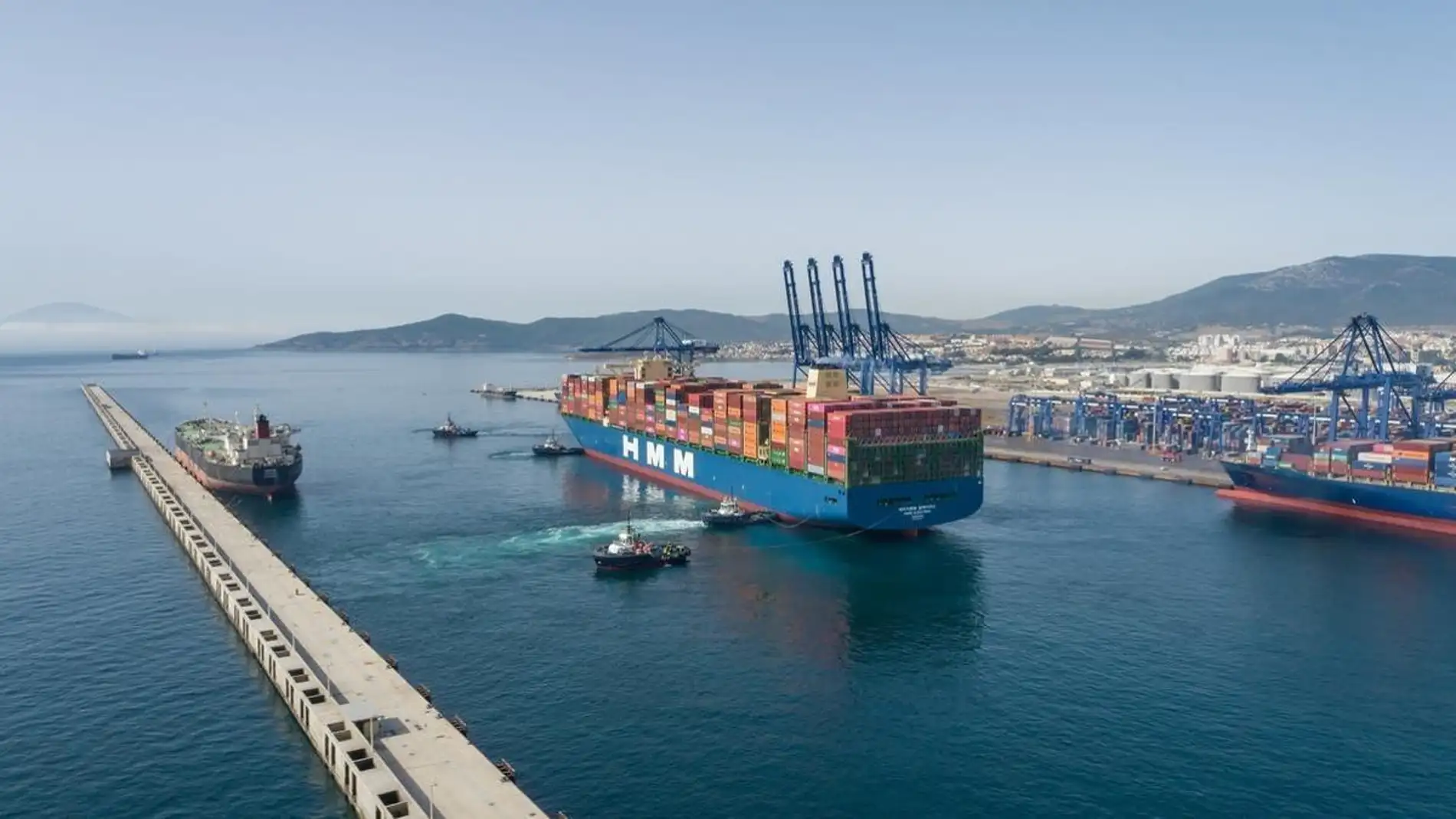 El puerto de Algeciras por donde entraba la droga 