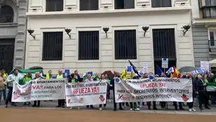 Los funcionarios interinos amenazan con la huelga: "Sin secretario, se paraliza el ayuntamiento"