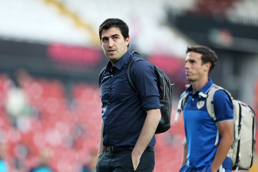 Andoni Iraola no entrenará al Sevilla Andoni Iraola no entrenará al Sevilla
