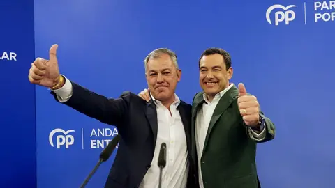 El candidato a la alcaldía de Sevilla por el PP, José Luis Sanz, junto a Juanma Moreno. El candidato a la alcaldía de Sevilla por el PP, José Luis Sanz, junto a Juanma Moreno.