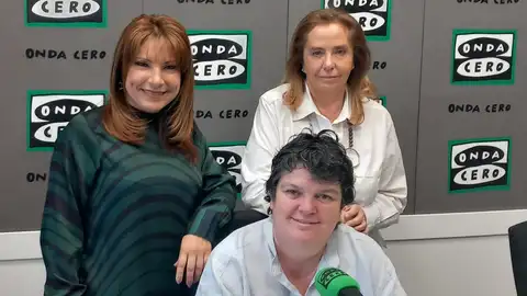 Michelle González y Mariola Fluviá junto a Marta Llinares Michelle González y Mariola Fluviá junto a Marta Llinares