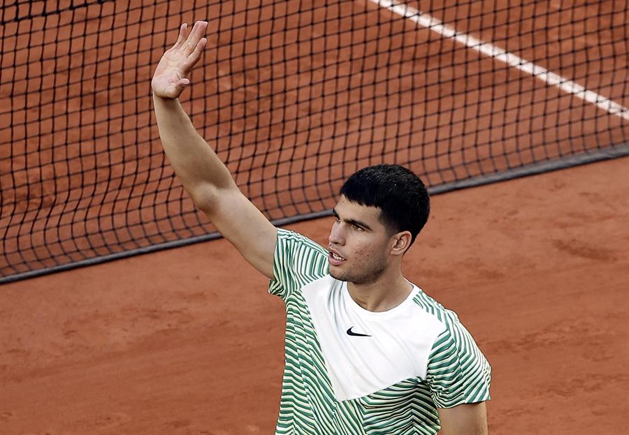 Alcaraz arranca Roland Garros con solvencia Alcaraz arranca Roland Garros con solvencia