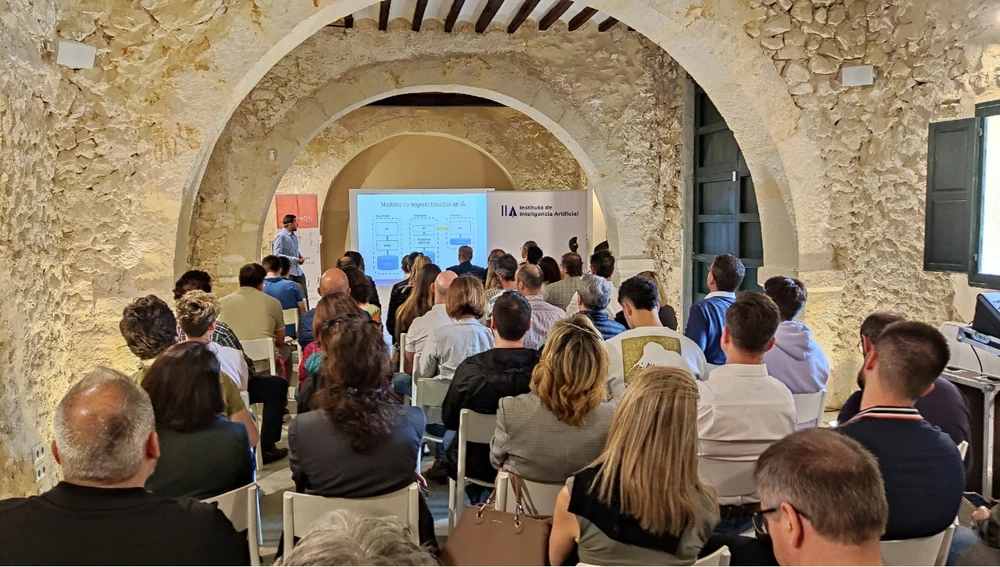 Alicante fue sede de un interesante encuentro en el marco de Sommos_Connecta, donde se abordó el papel fundamental de la inteligencia artificial