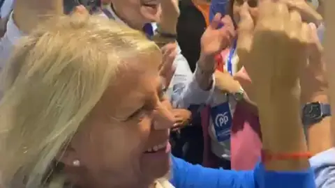 La candidata del PP, Ángeles Muñoz, celebrando su victoria La candidata del PP, Ángeles Muñoz, celebrando su victoria