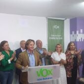 El candidato de Vox al Govern, Jorge Campos, comparece en la sede del partido en Palma tras los resultados del 28M