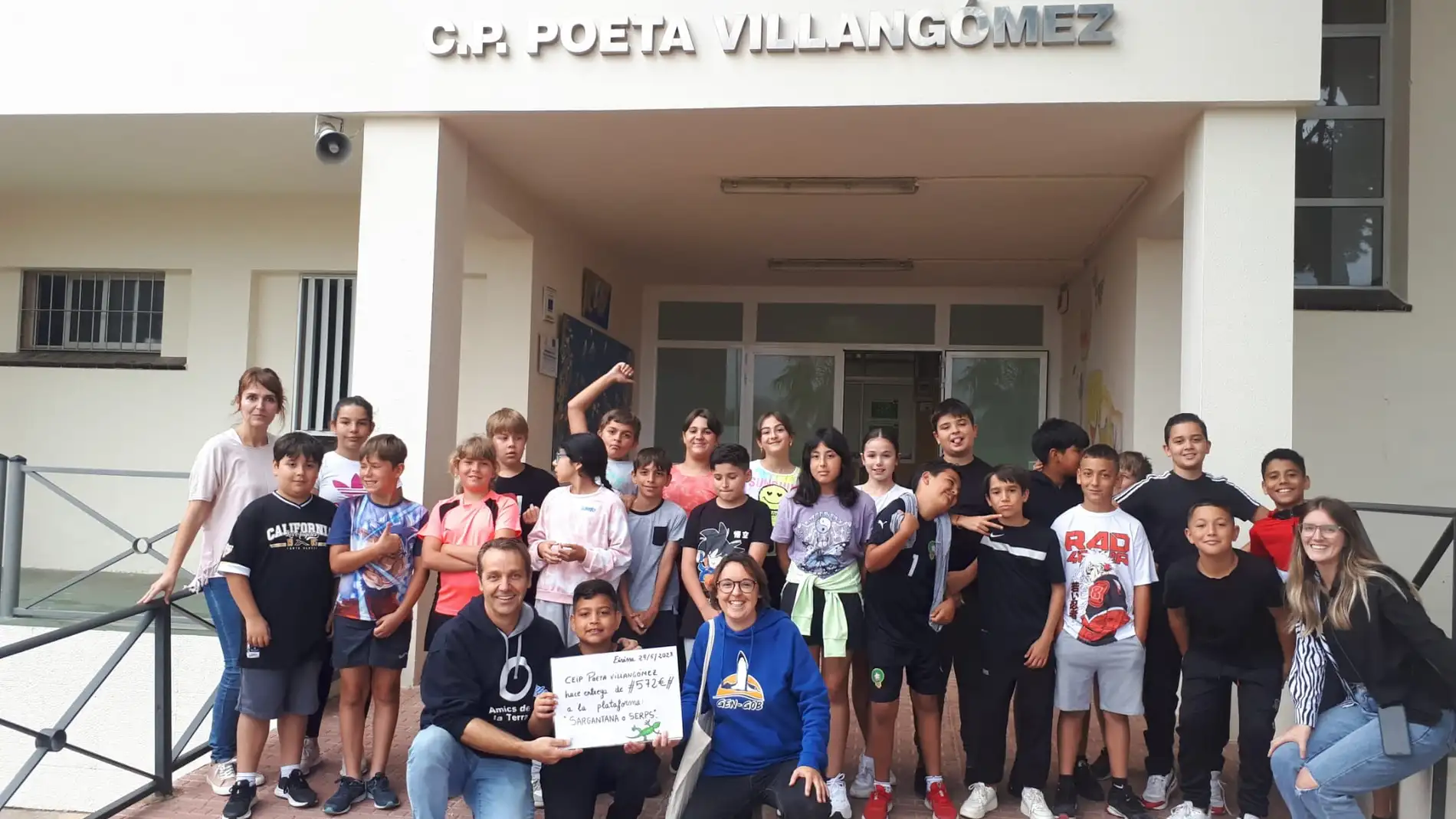 Estudiantes del CEIP Poeta Villangómez donan más de 500 euros a la plataforma Sargantanes o serps