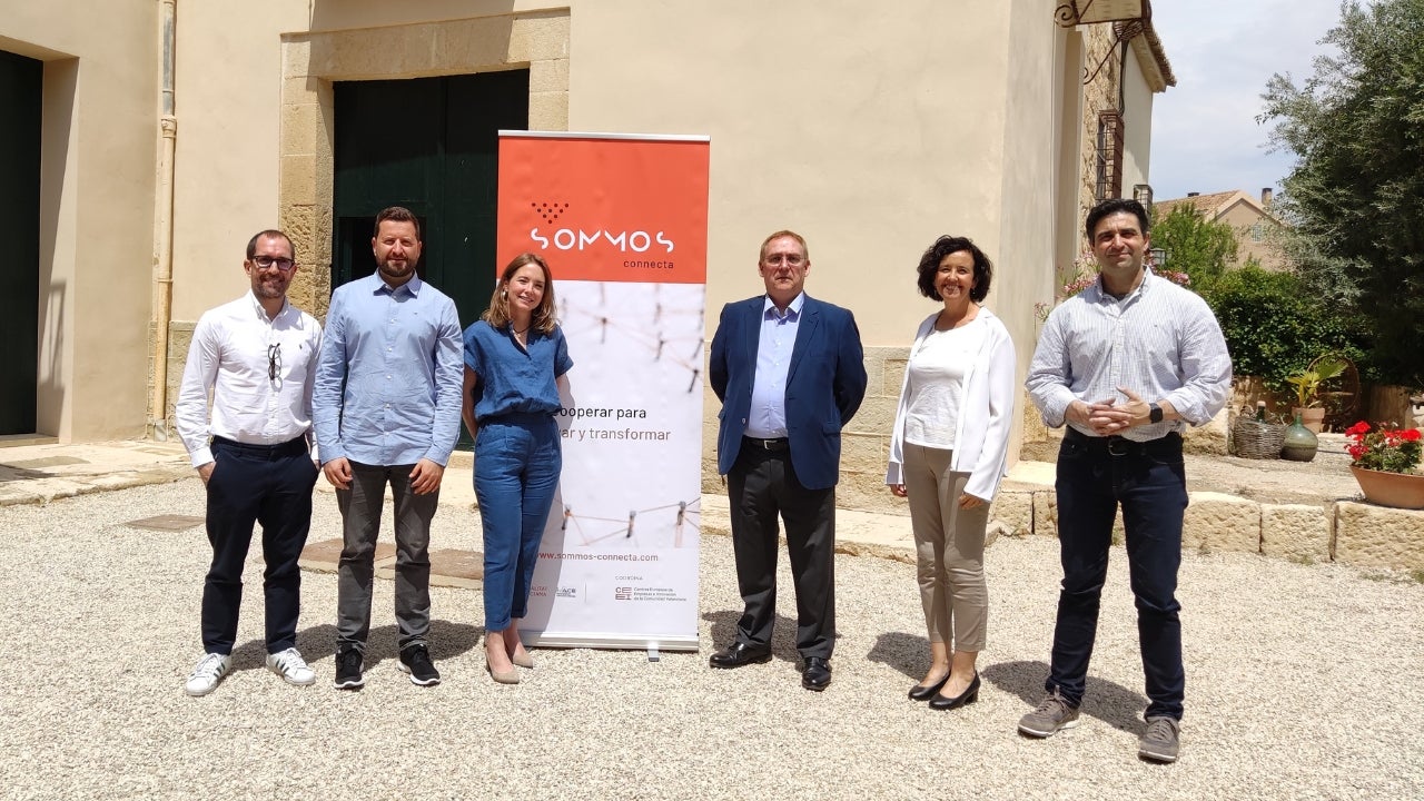 Explorando el potencial de la inteligencia artificial en la colaboración empresarial Explorando el potencial de la inteligencia artificial en la colaboración empresarial