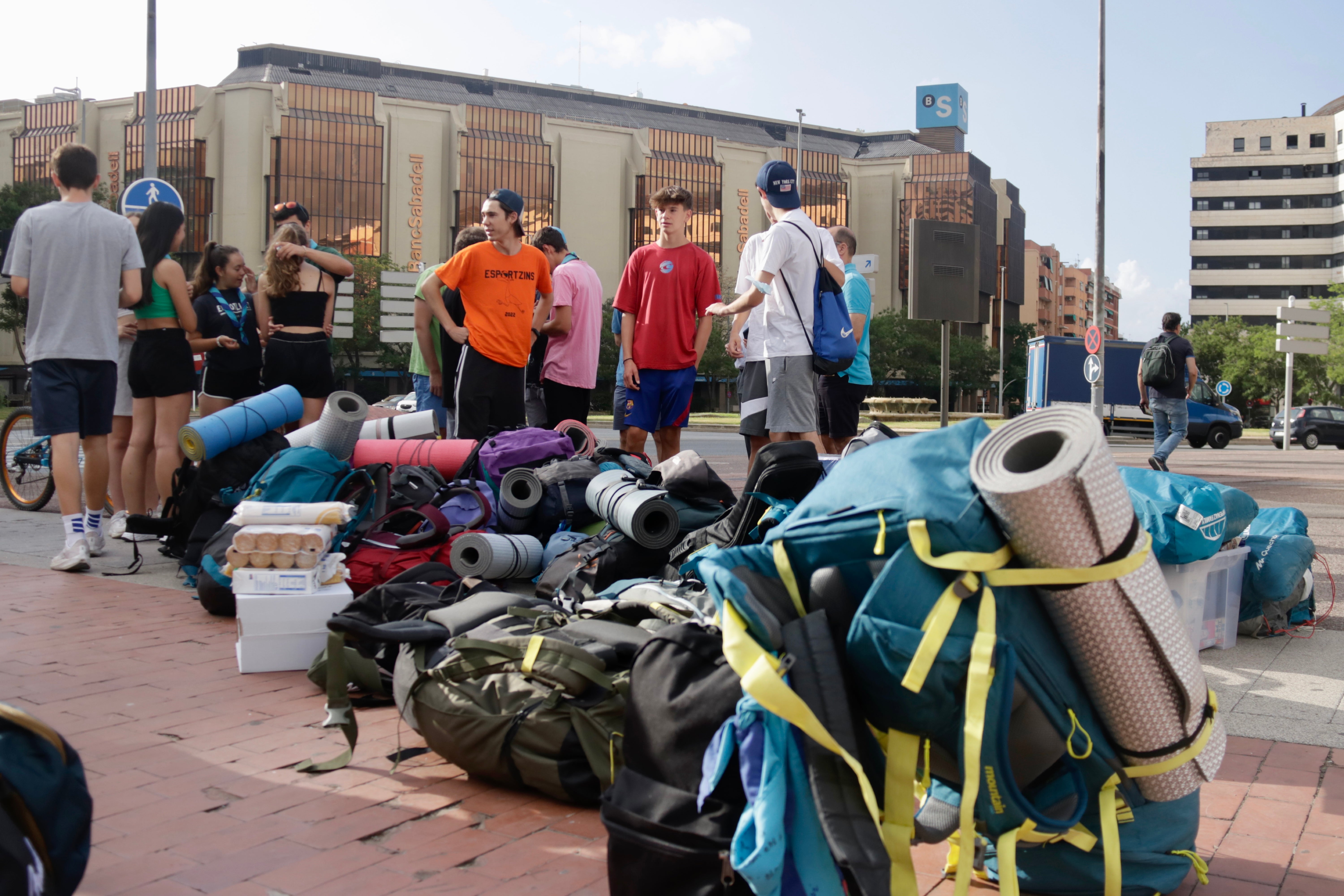 Com gestionem el temps familiar a l’estiu: casals, campaments, padrins? Com gestionem el temps familiar a l’estiu: casals, campaments, padrins?