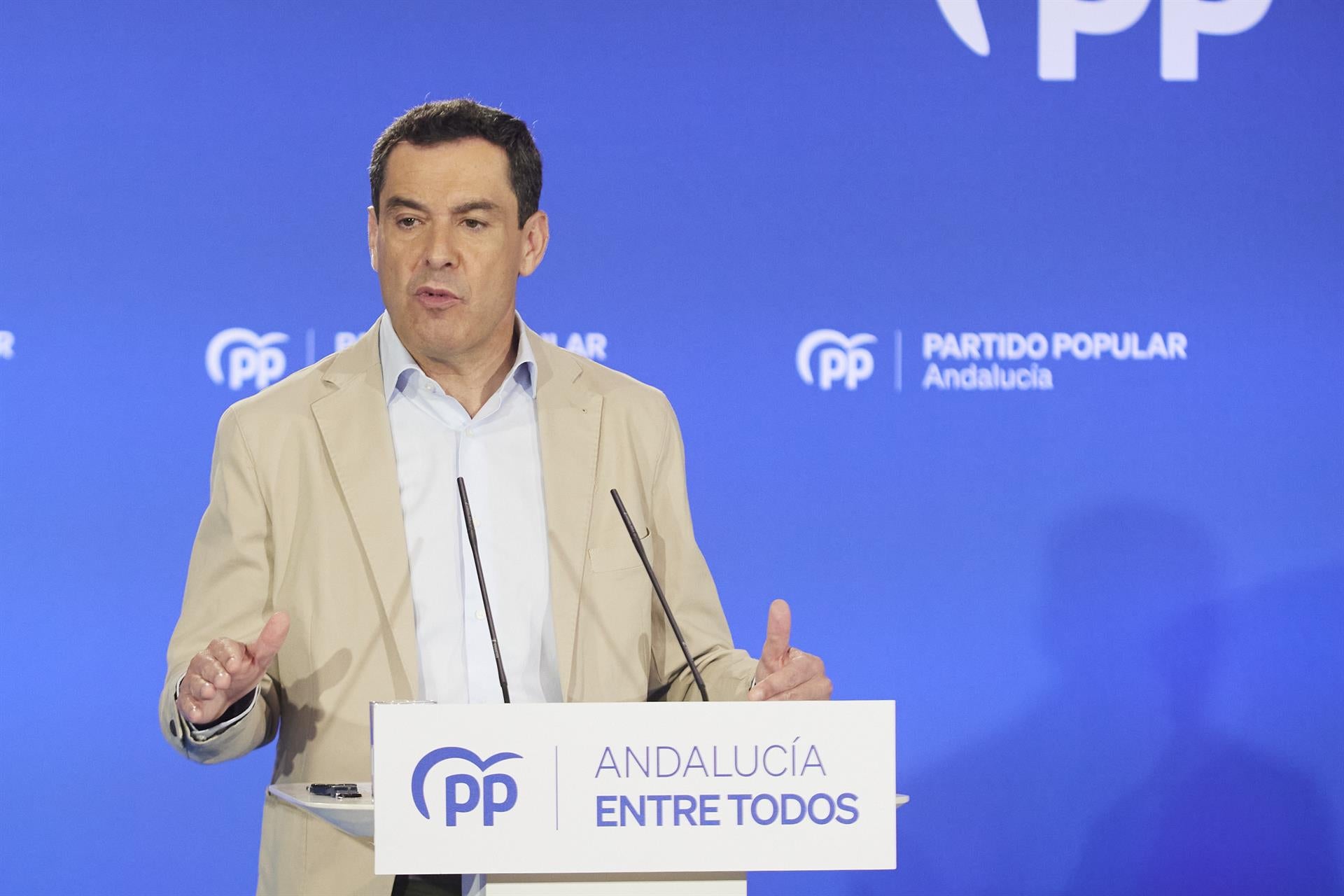 Moreno aboga por "no tener ninguna prisa" en llegar a acuerdos con Vox tras el 28M Moreno aboga por "no tener ninguna prisa" en llegar a acuerdos con Vox tras el 28M