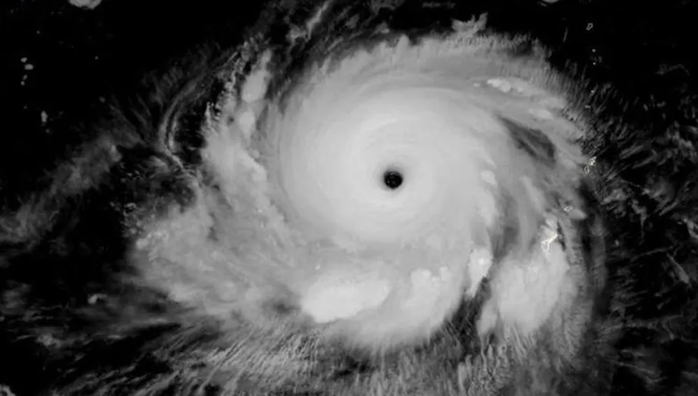 Imagen satelital de la formación del tifón 'Mawar'
