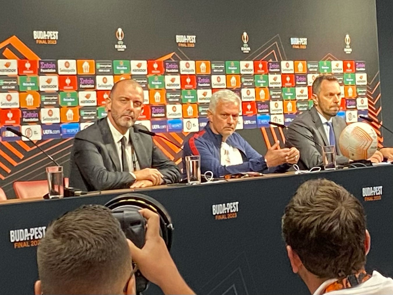 Mourinho: “La historia no juega” Mourinho: “La historia no juega”