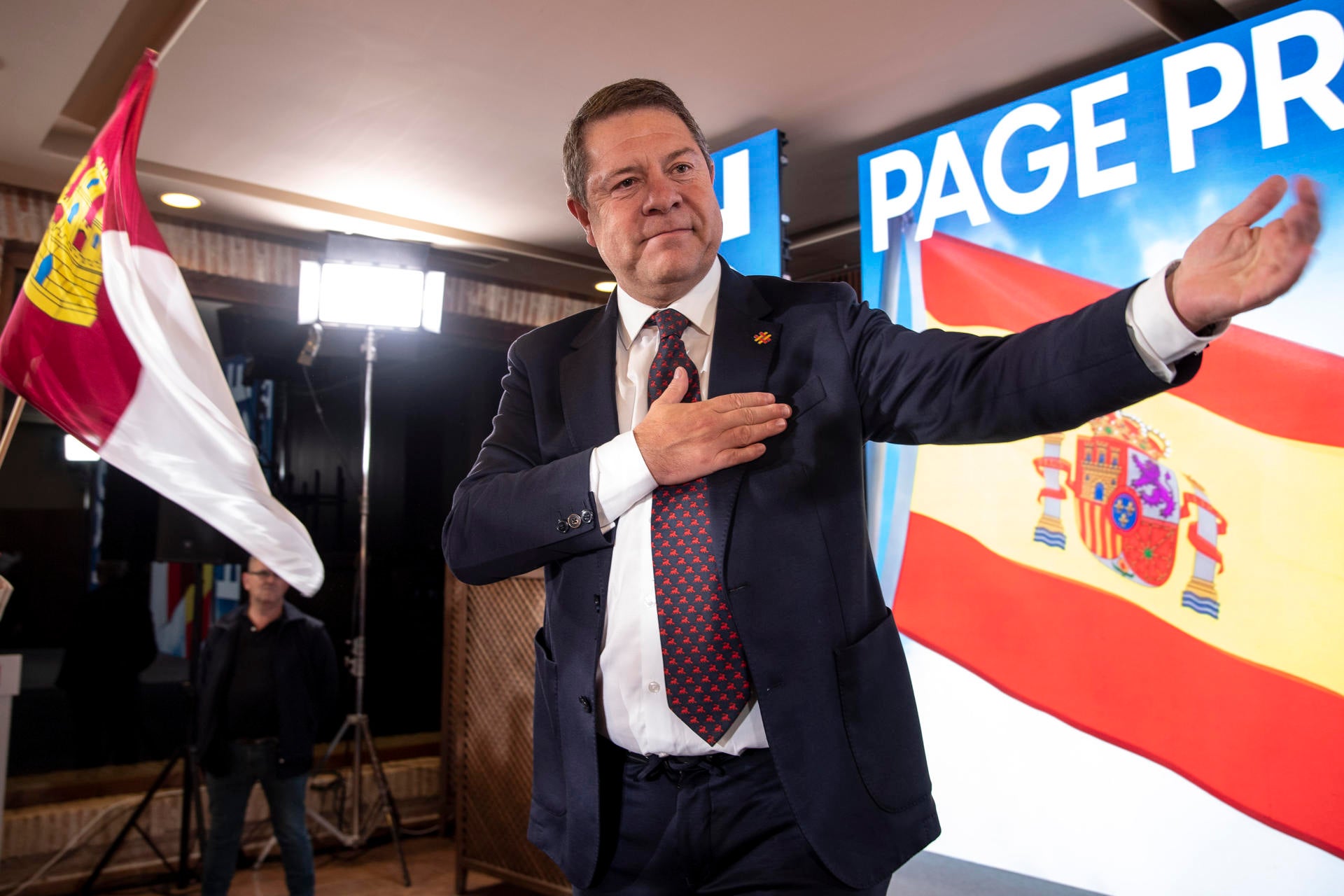 Page desvela que Sánchez ya le ha felicitado por las autonómicas y los dos se han "emplazado" al 23J Page desvela que Sánchez ya le ha felicitado por las autonómicas y los dos se han "emplazado" al 23J