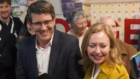 El alcalde de Ontinyent y líder de Ens Uneix, Jorge Rodríguez, con la diputada y concejala Natàlia Enguix.