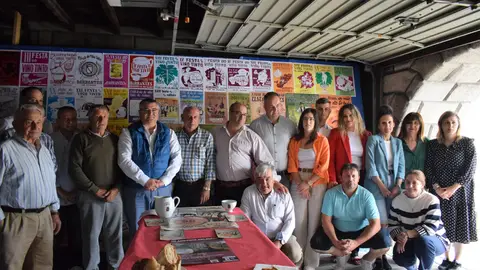 Conversamos co alcalde en funcións de Ribadumia, David Castro, para coñecer o programa festivo da L Festa do Viño Tinto do Salnés e exaltación das variedades autóctonas. L Festa do Viño Tinto do Salnés