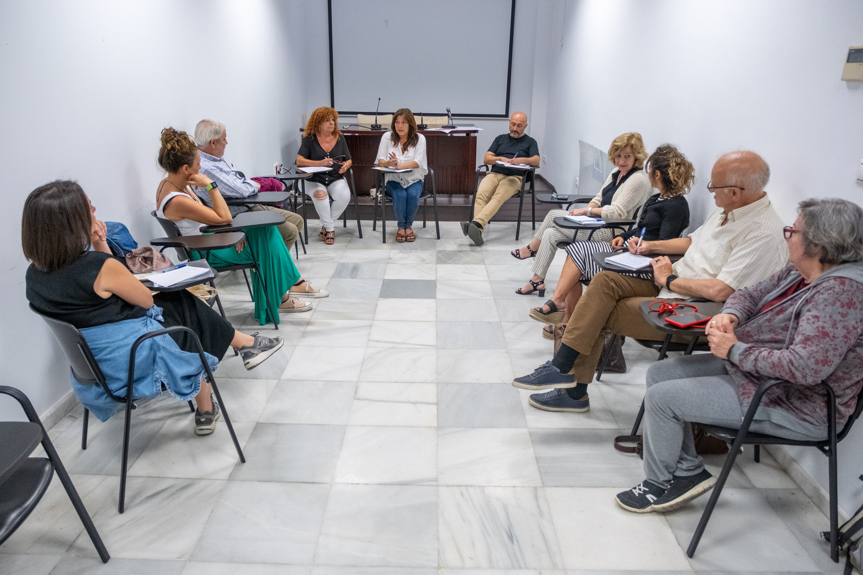 El Ayuntamiento de Cádiz ultima la obra del sótano del hogar Fermín Salvochea como sala polivalente El Ayuntamiento de Cádiz ultima la obra del sótano del hogar Fermín Salvochea como sala polivalente