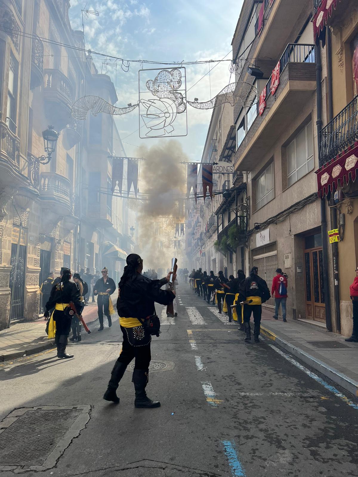 El pleno municipal de Elda acuerda solicitar que sus Moros y Cristianos sean Fiestas de Interés Turístico Internacional El pleno municipal de Elda acuerda solicitar que sus Moros y Cristianos sean Fiestas de Interés Turístico Internacional