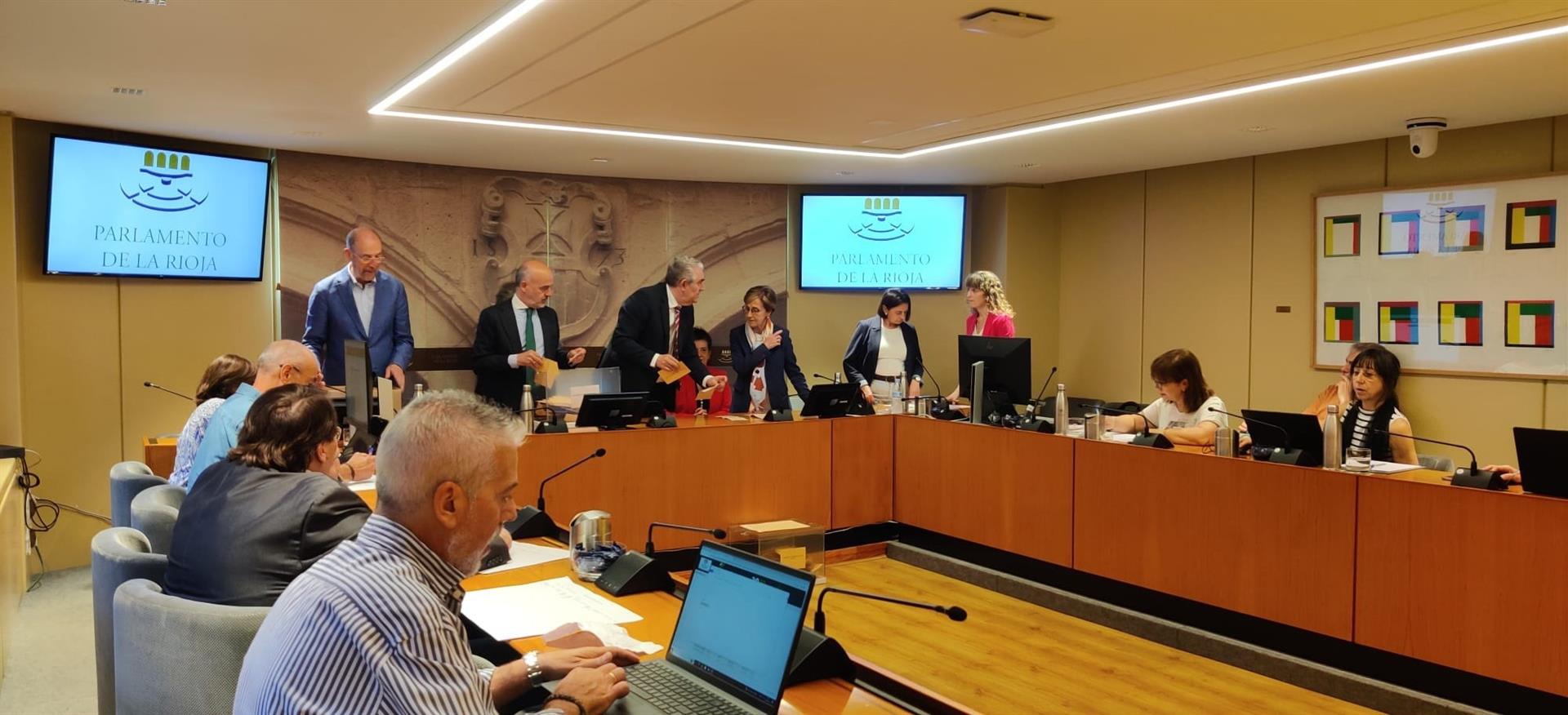 Los votos de los residentes en el extranjero no modifican el reparto de escaños Los votos de los residentes en el extranjero no modifican el reparto de escaños