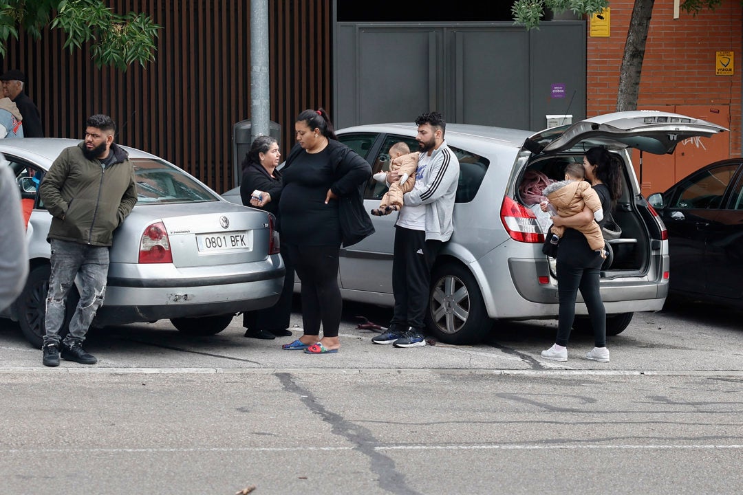 Unos 300 'okupas', desalojados de un bloque de viviendas en Alcobendas Unos 300 'okupas', desalojados de un bloque de viviendas en Alcobendas