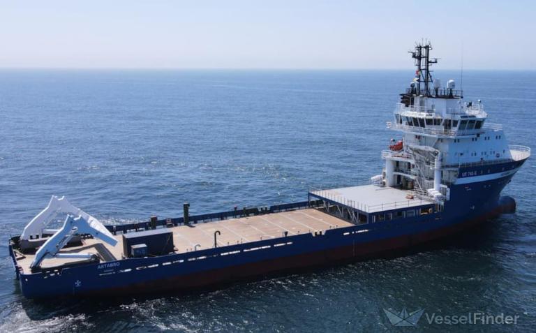 El buque Ártabro localiza los restos de un barco en la zona del hundimiento del Pitanxo El buque Ártabro localiza los restos de un barco en la zona del hundimiento del Pitanxo