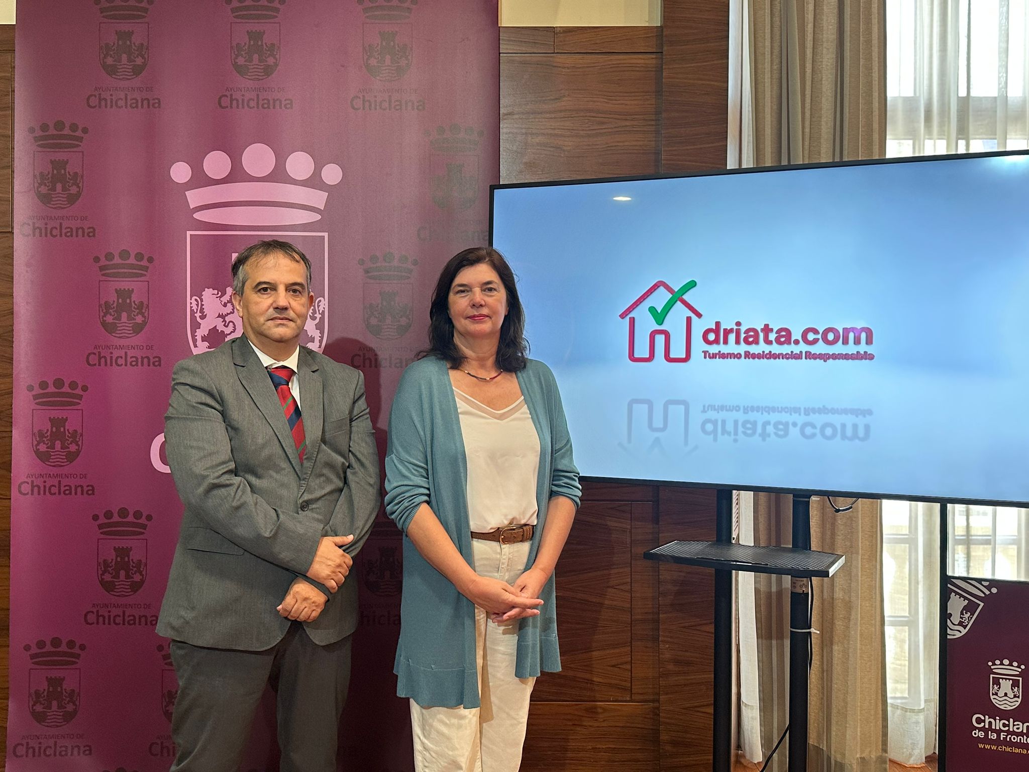 Chiclana lanza un portal web para facilitar la actividad reglada de viviendas turísticas Chiclana lanza un portal web para facilitar la actividad reglada de viviendas turísticas