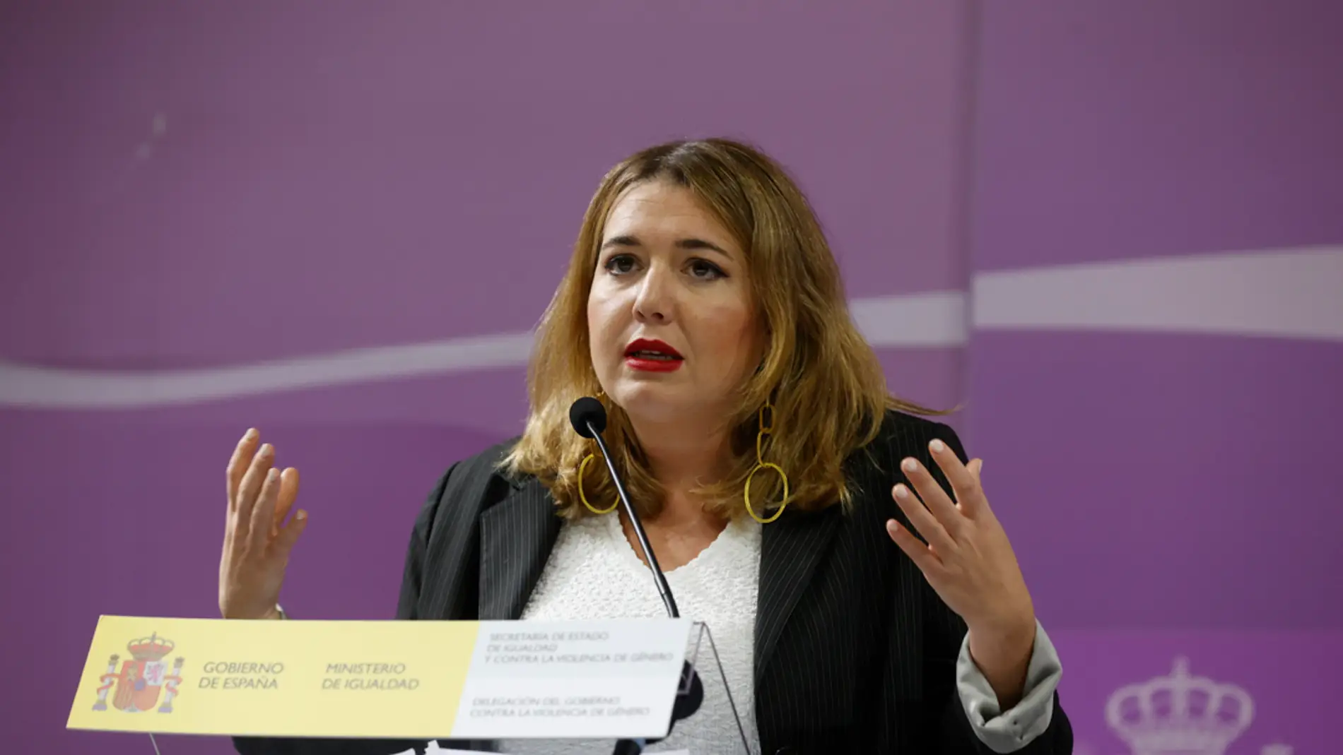 Ángela Rodríguez, 'Pam' pide que se equiparen las ayudas por asesinatos machistas a las del terrorismo