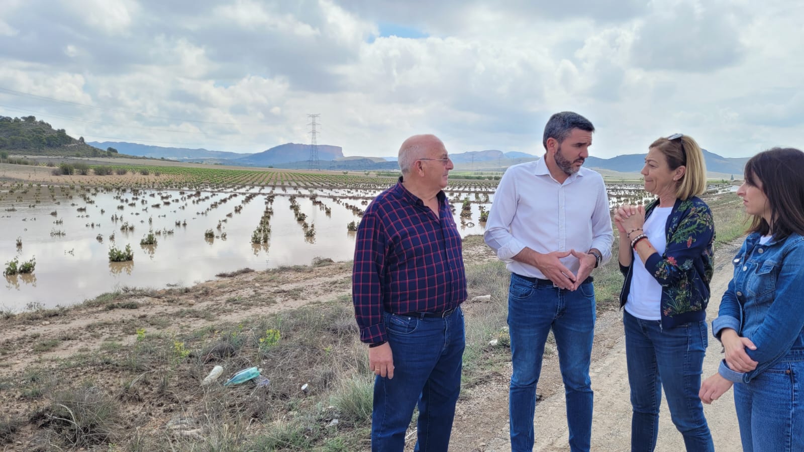 El Gobierno regional pide una reunión urgente al ministro de Agricultura ante los daños provocados por las tormentas El Gobierno regional pide una reunión urgente al ministro de Agricultura ante los daños provocados por las tormentas
