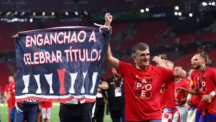 José Luis Mendilibar celebra la Europa League