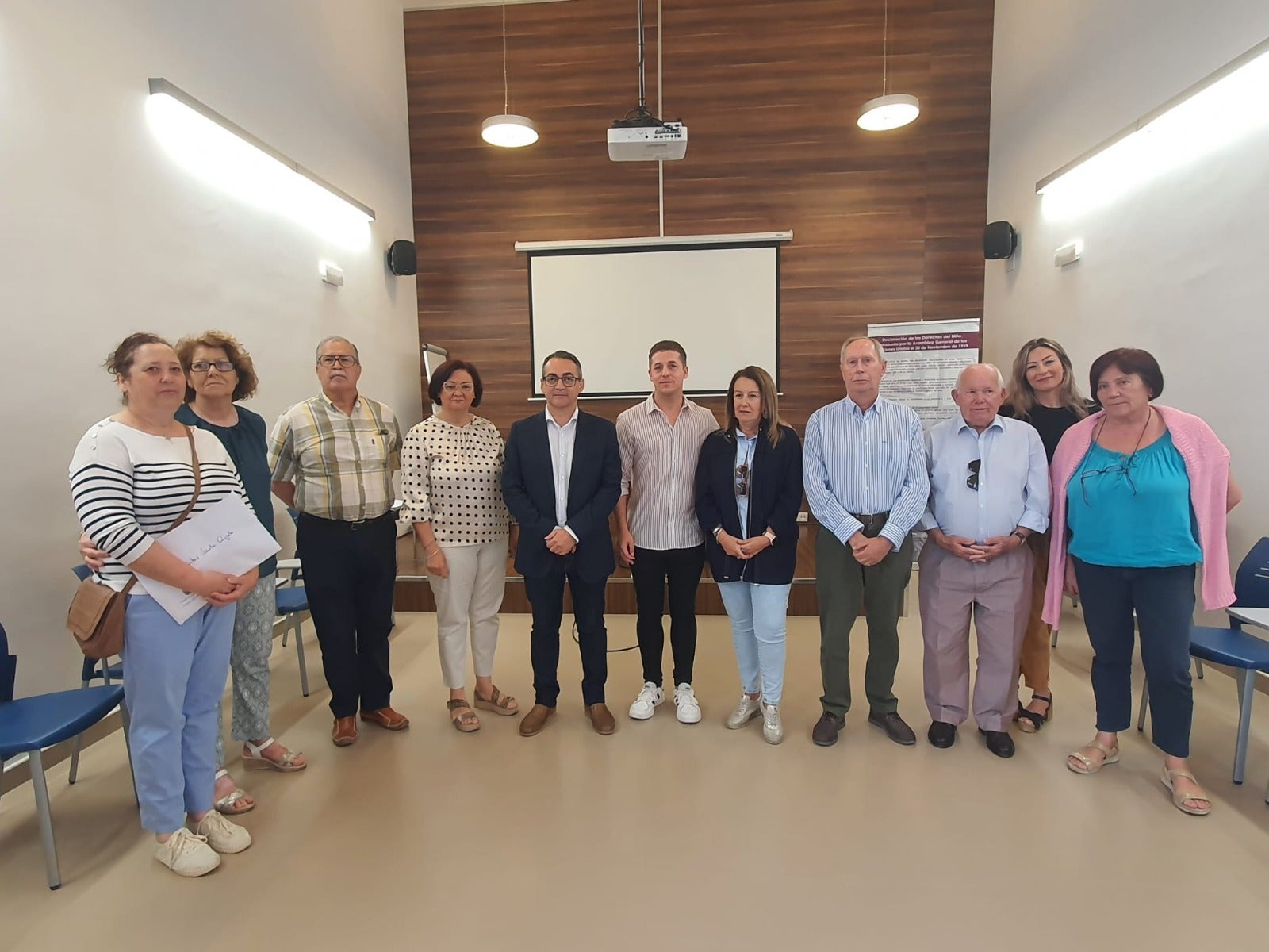 El Ayuntamiento de Chiclana entrega 5.000 tickets de atracciones de feria para familias con problemas económicos El Ayuntamiento de Chiclana entrega 5.000 tickets de atracciones de feria para familias con problemas económicos