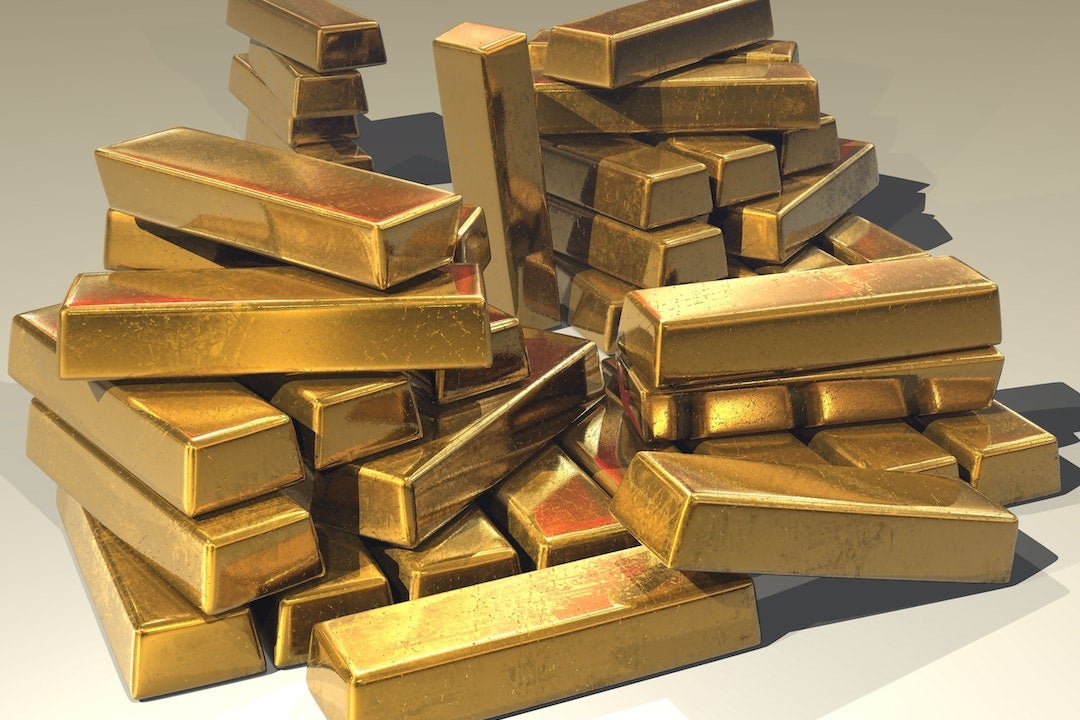 Objetos relucientes y chapados en oro: del tumi al cuerno de oro Objetos relucientes y chapados en oro: del tumi al cuerno de oro