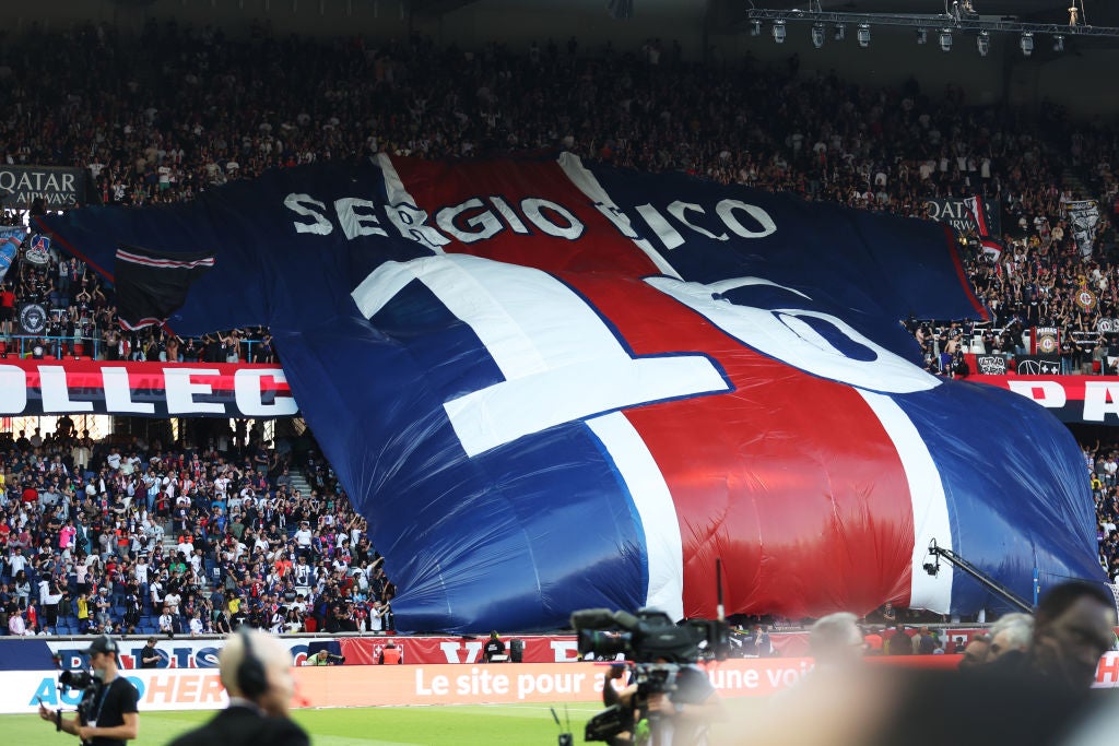 El gesto del PSG en apoyo a Sergio Rico en el último partido de Messi y Ramos El gesto del PSG en apoyo a Sergio Rico en el último partido de Messi y Ramos