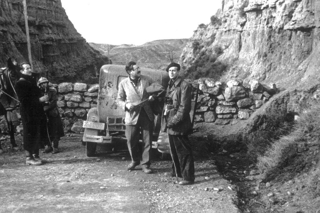 La Cultureta Gran Reserva: Sobre Hemingway en España y el regreso de "Toro salvaje" La Cultureta Gran Reserva: Sobre Hemingway en España y el regreso de "Toro salvaje"