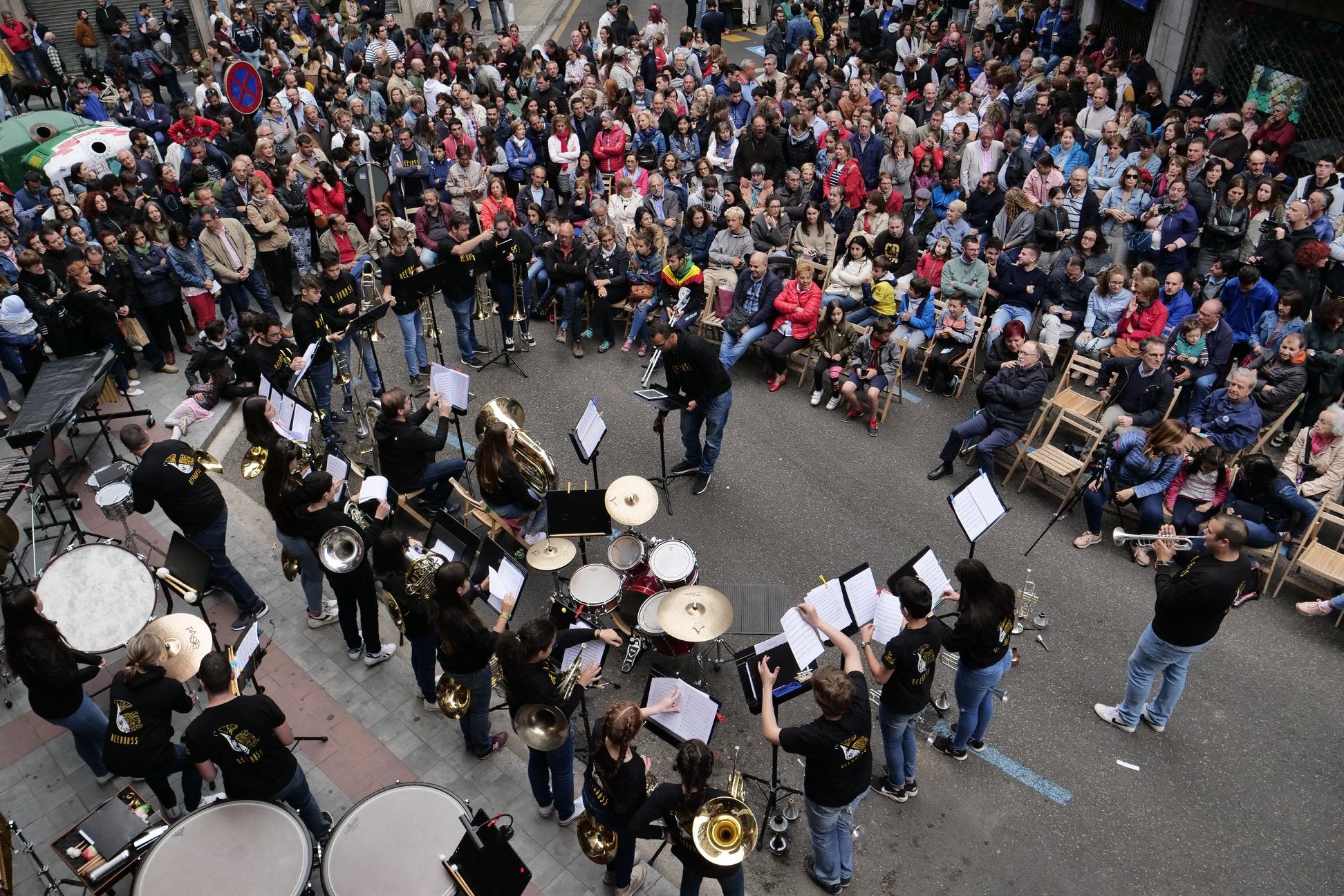 Las actividades paralelas del Palencia Sonora arrancan el miércoles con la actuación de BeeBrass en la fachada del Universonoro Las actividades paralelas del Palencia Sonora arrancan el miércoles con la actuación de BeeBrass en la fachada del Universonoro