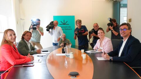 El PP balear reconoce que la abstenci&oacute;n de Vox a la investidura de Marga Prohens no ser&aacute; "gratuita".