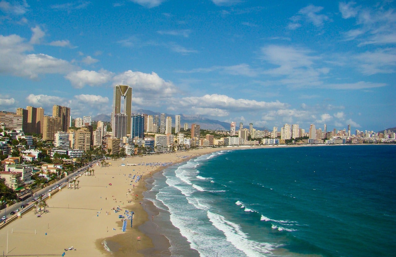 Los británicos superan a los españoles en cuota de mercado en Benidorm Los británicos superan a los españoles en cuota de mercado en Benidorm