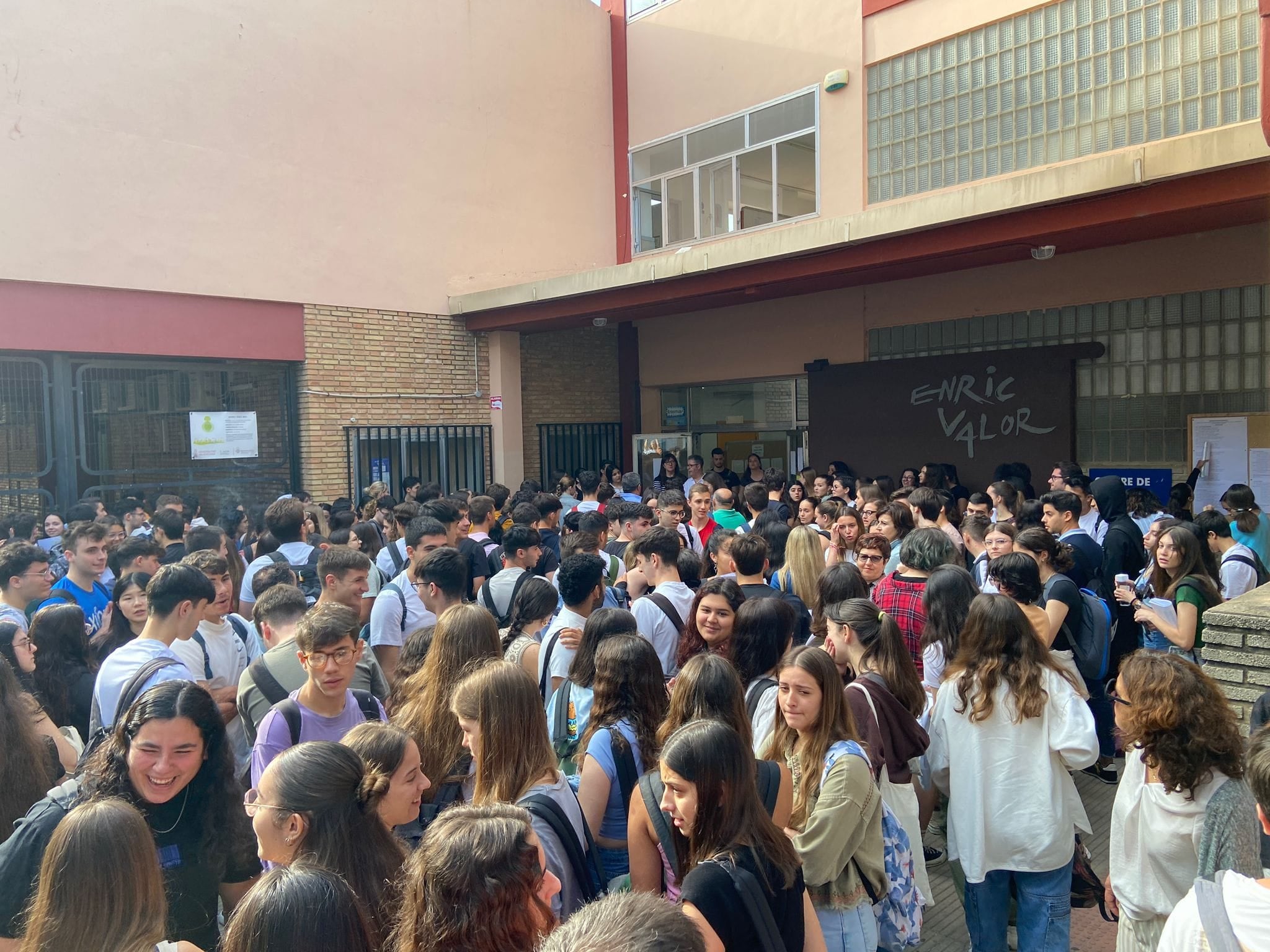 Más de 500 alumnos de la Ribera inician hoy las pruebas de la PAU en Alzira Más de 500 alumnos de la Ribera inician hoy las pruebas de la PAU en Alzira